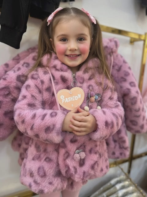 شياكة بنوتك علينا